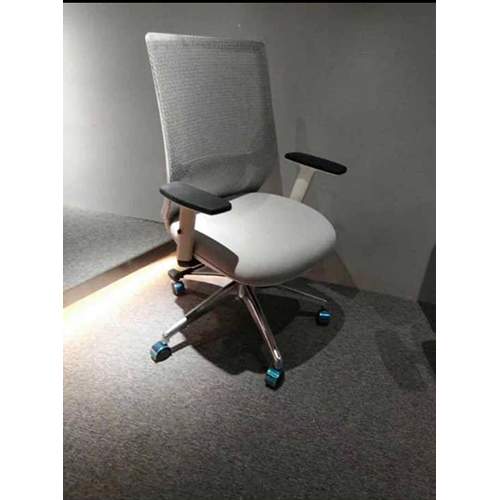 DELUXE OFFICE SWIVEL CHAIR|DEL 242 DELUXE OFFICE SWIVEL CHAIR|DEL 242 - deluxe.com.ng