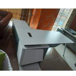 QUALITY DESIGNED WHITE OFFICE TABLE WITH EXTENSION- AVAILABLE (AUFUR) QUALITY DESIGNED WHITE OFFICE TABLE WITH EXTENSION- AVAILABLE (AUFUR)